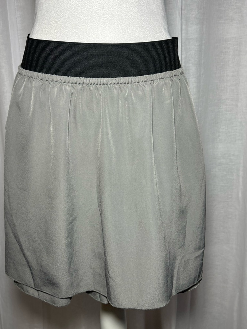 LOFT | Gray Athletic Skirt | With Black Waistband and Pockets |